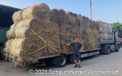 Landwirt spendet Heu