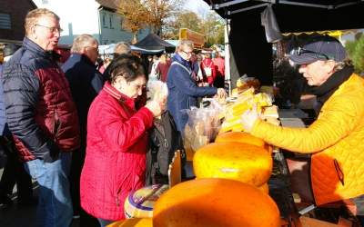 Stürmischer Andrang auf verkürztem Markt