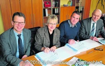 Auf gute Zusammenarbeit in den nächsten 20 Jahren