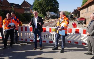 Althusmann inspiziert Pohler Großbaustelle