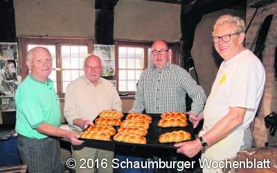Platenkuchen, Landbrot, Fleischkäs‘ und Blasmusik