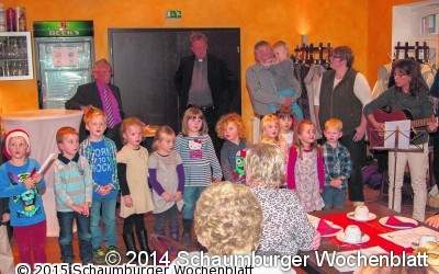 Senioren feiern den Advent
