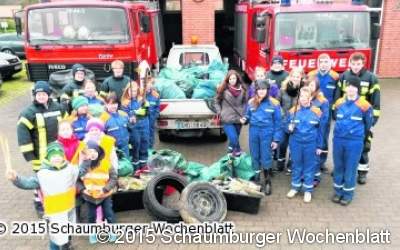 Kleine Hände sorgen für Ordnung an den Straßen