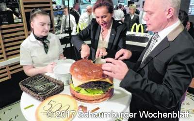 Den Staub der Vergangenheit abklopfen McDonalds-Wiedereröffnung in Barsinghausen / Bestellung wird jetzt direkt an den Tisch gebracht