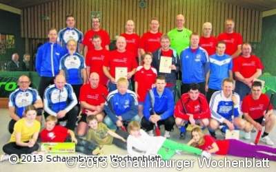 Im Sportsaal ist Zeit für die Hockeyschläger