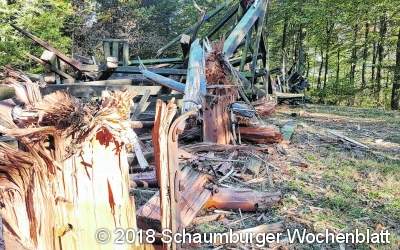Der Ludwigsturm: Nur Sekunden vom Stehen bis zum Liegen