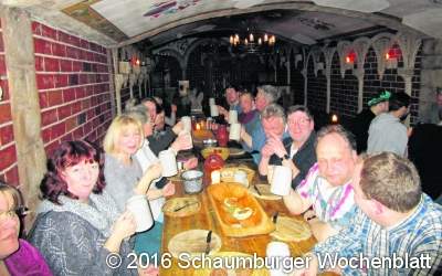 Mit Messer und Fingern