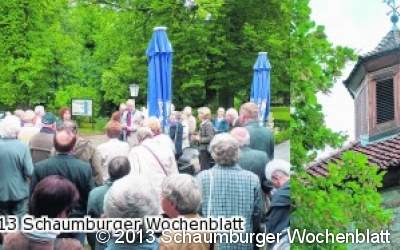 Applaus beim Klang der Glocke