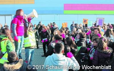 Kraftvolles Zeichen gegen Gewalt an Frauen