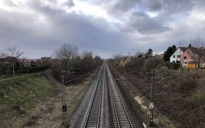 Häuser, Brücken und Straßen müssten weichen