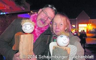 Weihnachtsmarkt um den Brunnen ein Erfolg