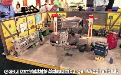 Schiffe auf See und Hubschrauber im Gebirge