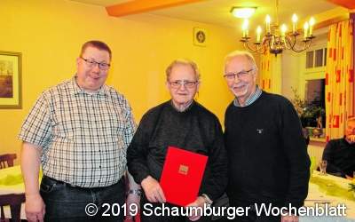 Willi Wilharm wird für 60 Jahre Mitgliedschaft in der SPD geehrt