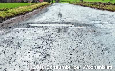 Zahlreiche Schlaglöcher prägen den Weg zur Bussenmühle