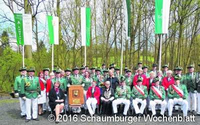 Zeigt her Eure Uniformen!