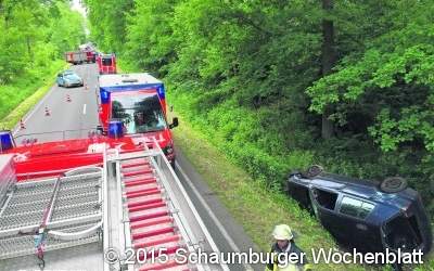Ein eingeklemmter Fahrer auf der B 442