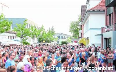 Gesichter strahlen mit der Sonne um die Wette