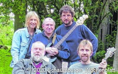 Ein Abend mit Live-Musik im Biergarten an der Schillat-Höhle