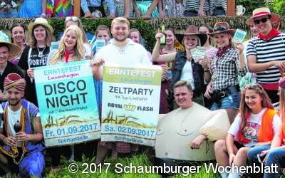 Beim Fest heizt Partyband 