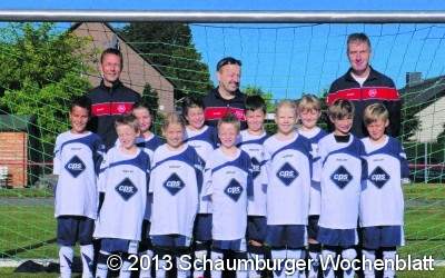 Nachwuchs mit 96-Stars auf dem Rasen