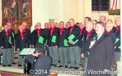 Man hört die Seelen der Stimmen in der Kirche