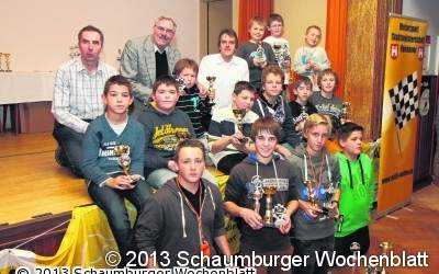 Trophäen für die jungen Rennfahrer