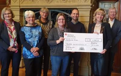 1.000 Euro für die Silvesterinitiative 