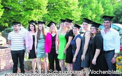 Neun Steuerfachangestellte haben es jetzt geschafft