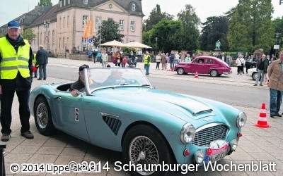 Oldtimer ziehen die Blicke auf sich