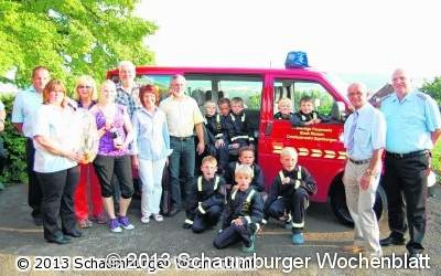 Feierstunde für neuen Transportwagen und Outfit