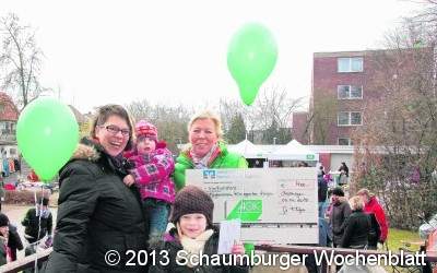 AOK übergibt traditionelle Spende