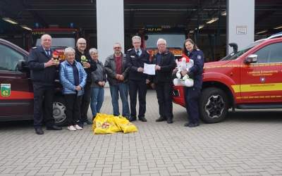 Kreisfeuerwehr übergibt Spende für Ukraine