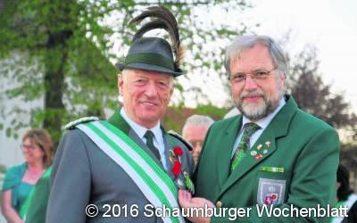 Ergreifende Feier für den Oberst