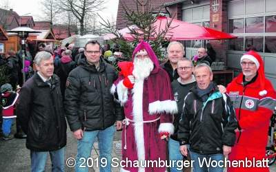 Chorgesang und Besuch vom Weihnachtsmann