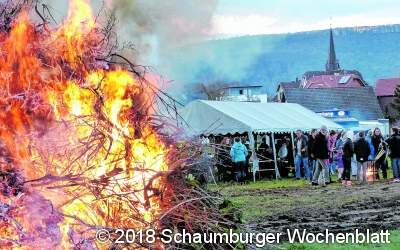 Osterfeuer als Schutz vor Geistern