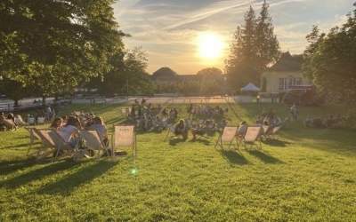 Sundowner-Reihe startet vor dem Schlösschen