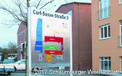 Acht Türen unter einer Adresse