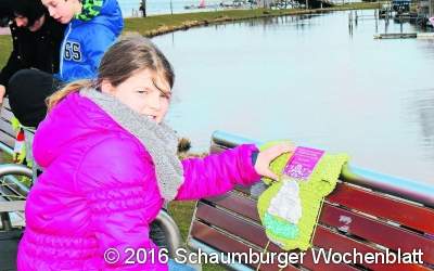 Häkelarbeiten verschwinden auf dem Steinhuder Kunstpfad