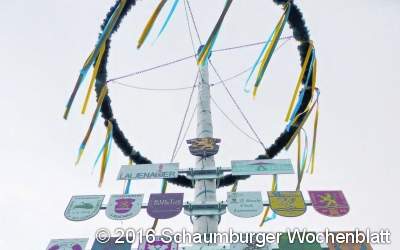 Bunte Bänder als Sommersymbol