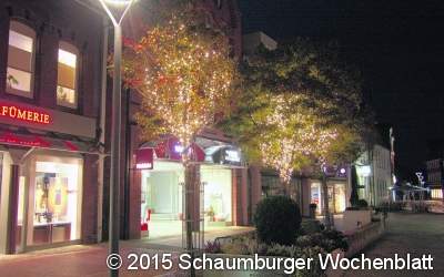 Weihnachtsbeleuchtung ergänzt