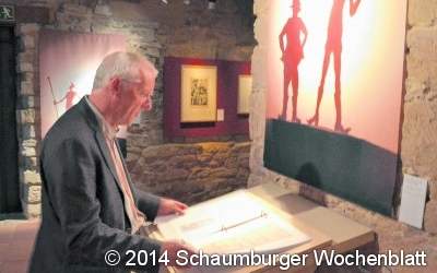 Ein Ritter im Kampf gegen Windmühlen