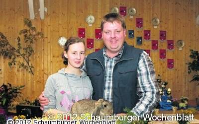 Kaninchenvielfalt bevölkert die Halle
