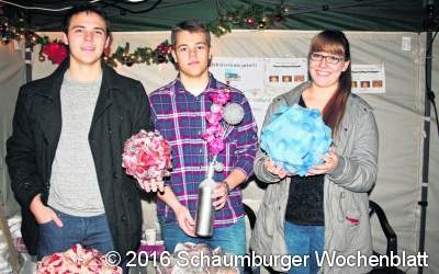 Frohe Stimmung beim Weihnachtsmarkt