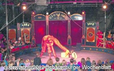 Kleine Ente und großer Elefant