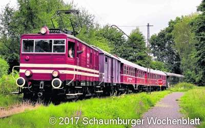 Bahnfahren, Wandern und dazu Schlemmen
