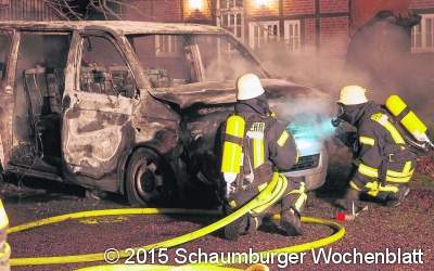 VW-Bulli brennt