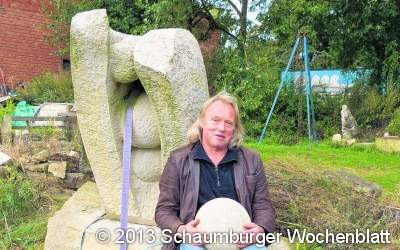 Bildhauer fühlt sich verschaukelt
