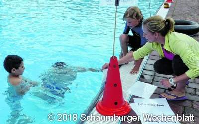 Lauenauer Schüler können auch unter Wasser lesen