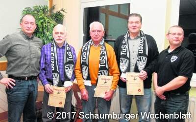 Silberne Ehrennadel für Harry Schönemann