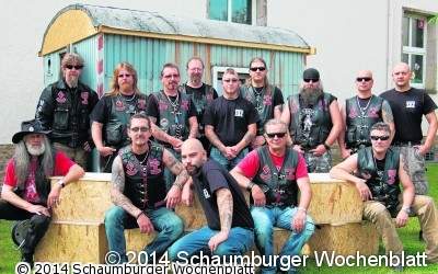 Rocker restaurieren Bauwagen und feiern großes Sommerfest